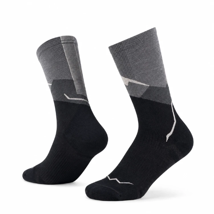 Buff-Merino-Lightweight-Crew-Sock-Graphite-137795.901.png